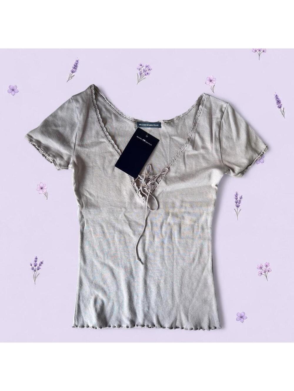 Brandy Melville Tania vneck lilac lace top
